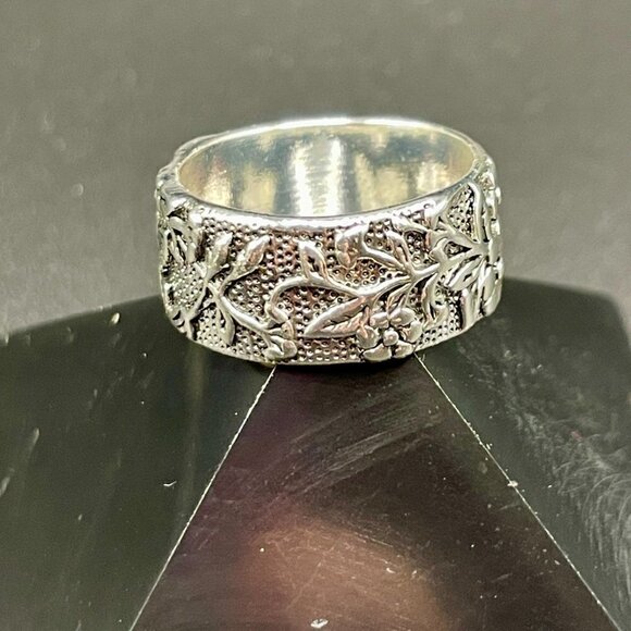 Boho Hummingbird and Flowers Band Ring #1219 - Picture 4 of 7